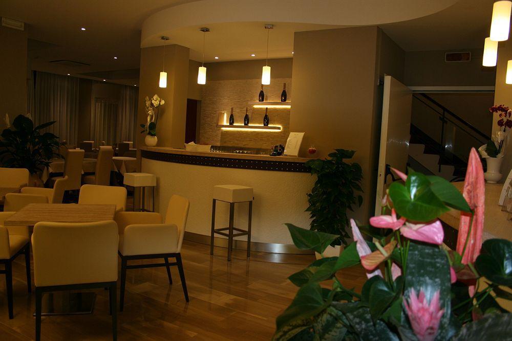 Hotel Lalla Beauty&Relax Cesenatico Eksteriør billede
