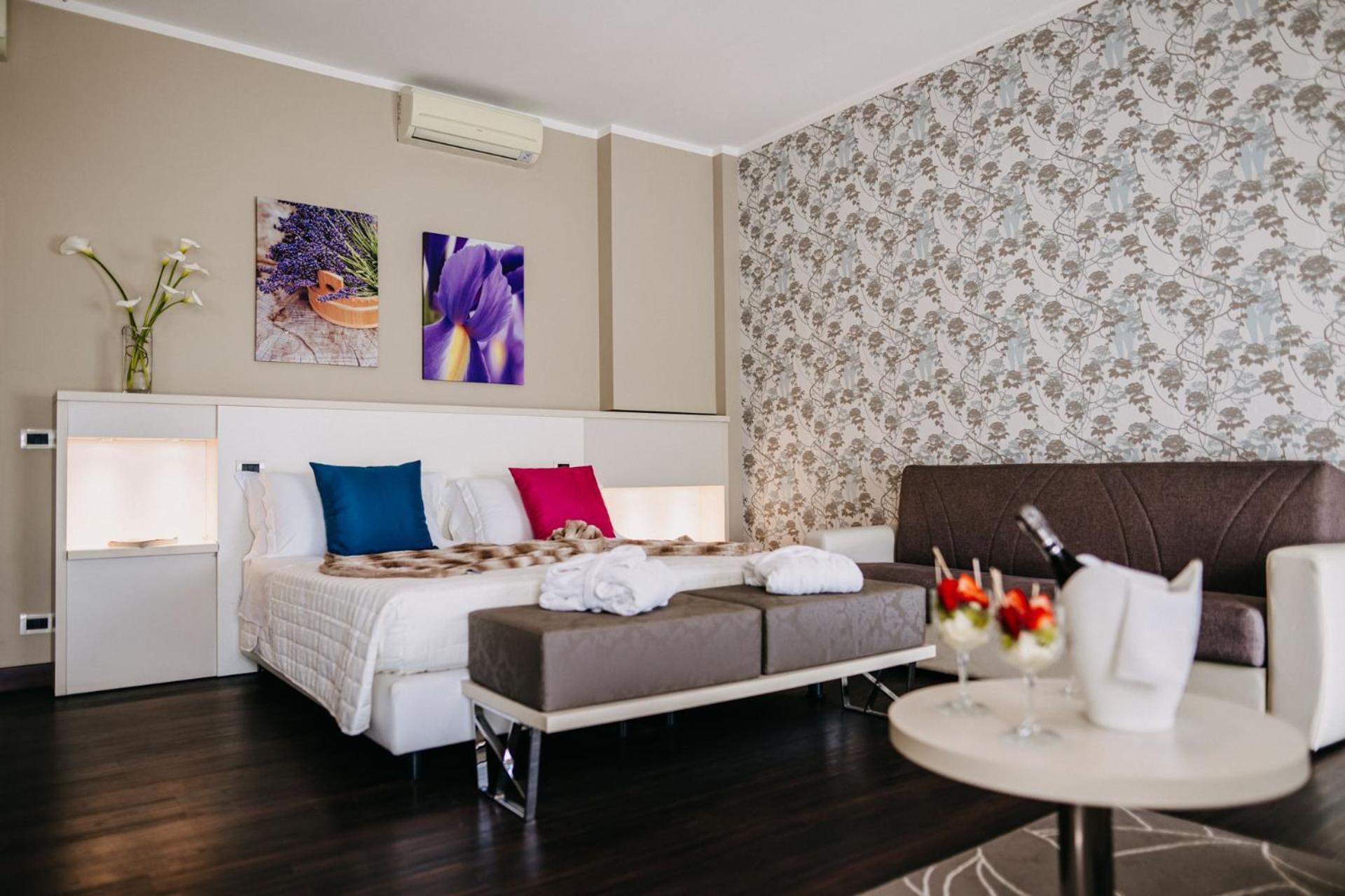 Hotel Lalla Beauty&Relax Cesenatico Eksteriør billede